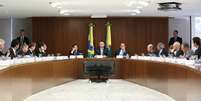 Presidente Jair Bolsonaro comanda primeira reunião ministerial do novo governo
03/01/2019
Marcos Correa/Presidency/Handout via REUTERS  Foto: Reuters