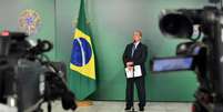 O ministro da Casa Civil, Onyx Lorenzoni, durante entrevista coletiva, no Palácio do Planalto, em Brasília, na tarde desta quinta-feira (3).  Foto: RENATO COSTA /FRAMEPHOTO / Estadão