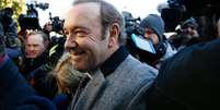 Kevin Spacey chega à audiência judicial em Nantucket, nos EUA  Foto: Getty Images / BBC News Brasil