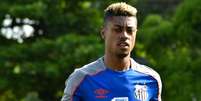 Bruno Henrique do Santos, durante treino técnico realizado no CT Rei Pelé, em Santos, litoral de São Paulo, no dia 4 de janeiro de 2019  Foto: JOTA ERRE/AGÊNCIA O DIA/ESTADÃO CONTEÚDO / Estadão