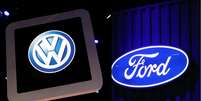 Volkswagen e Ford fazem alian&ccedil;a global  Foto: Paulo Whitaker e Jonathan Ernst / Reuters