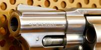 Revólver Taurus em loja de armas na Suíça
10/08/2016
REUTERS/Arnd Wiegmann   Foto: Reuters