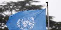 Bandeira da ONU na sede europeia da organização, em Genebra 16/03/2016  REUTERS/Denis Balibouse  Foto: Reuters