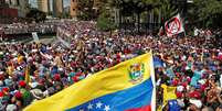 Protestos contra Maduro tomam as ruas na Venezuela  Foto: Carlos Garcia Rawlins / Reuters