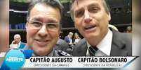 Capitão Augusto e presidente Jair Bolsonaro em vídeo gravado antes das eleições 2018  Foto: Reprodução / Estadão Conteúdo