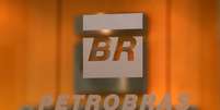 Logo da Petrobras em escritório  Foto: Reuters