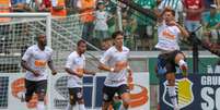 Danilo Avelar comemora seu gol contra o Palmerias  Foto: Guilherme Rodrigues / Futura Press