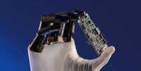 Primeiro implante de 'mão biônica' do mundo é feito em sueca  Foto: ANSA / Ansa