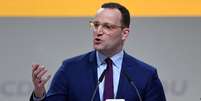 "Eu não acredito nessas terapias, até por causa da minha própria homossexualidade", afirmou Spahn, um dos líderes do partido conservador CDU  Foto: DW / Deutsche Welle