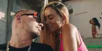 Veja Rebola Bola clipe de Anitta J Balvin e Tropikillaz  Foto: O Fuxico