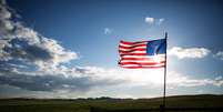 Bandeira dos Estados Unidos no Estado do Wyoming
31/05/2016
REUTERS/Kristina Barker   Foto: Reuters