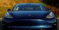 Versão 2018 do carro elétrico Tesla Model 3 em Cardiff, Califórnia
01/06/2018
REUTERS/Mike Blake  Foto: Reuters