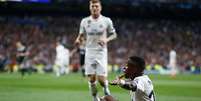Vinicius Jr reclama durante jogo do Real Madrid contra o Ajax  Foto: Mutsu Kawamori/AFLO / Reuters