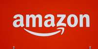 Logotipo da Amazon perto de loja  pop-up da companhia. 22/11/2018. REUTERS/Fabrizio Bensch   Foto: Reuters