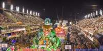 Desfile da escola de samba Mangueira, com o enredo "História para ninar gente grande", do carnavalesco Leandro Vieira, no segundo dia de desfiles realizados no sambódromo do Rio de Janeiro, no centro da cidade, na terça-feira, 5 de março de 2019  Foto: MARCELO FONSECA / Estadão Conteúdo