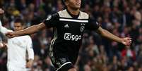 David Neres comemora gol marcado contra o Real Madrid pela Liga dos Campe&otilde;es
05/03/2019 REUTERS/Sergio Perez  Foto: Reuters