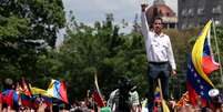 Líder da oposição, Juan Guaidó, quer uma grande mobilização para pressionar ainda mais o presidente Nicolás Maduro  Foto: Ivan Alvarado / Reuters