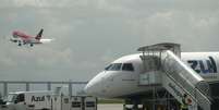 Leilão de 12 aeroportos deve arrecadar mínimo de R$ 2,1 bi  Foto: Reuters