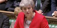 Theresa May lamentou que o Parlamento tenha derrubado o que chamou de 'melhor e único acordo possível'  Foto: Reuters / BBC News Brasil