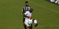 Vagner Love em Corinthians x Ceará, que se enfrentam em partida válida pela Copa do Brasil, na Arena Castelão, em Fortaleza (CE), nesta quarta-feira, 13.  Foto: LC Moreira / Estadão Conteúdo