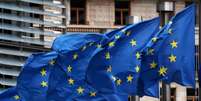 Bandeiras da União Europeia na sede da Comissão Europeia em Bruxelas, na Bélgica
06/03/2019
REUTERS/Yves Herman  Foto: Reuters