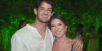 Alexandre Pato afastou os rumores do fim de seu namoro com Rebeca Abravanel ao compartilhar doce com foto da namorada.  Foto: Divulgação, Alexandre Virgílio / PurePeople