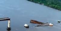 Parte de ponte desaba no Pará após ser atingida por balsa  Foto: Reprodução de imagem do Instagram do governador do Pará, Helder Barbalho (MDB) / Estadão Conteúdo