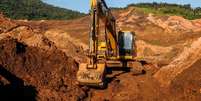 Trabalhos de buscas por corpo de vítimas do rompimento da barragem da mineradora Vale, em Brumadinho (MG)  Foto: Diogo Antunes / Photopress / Estadão