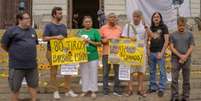 Manifestantes protestam contra assassinatos no Rio de Janeiro  Foto: Mayara Donaria/Divulgação / Estadão
