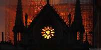 As chamas consomem a catedral histórica: fogo se espalhou rapidamente  Foto: DW / Deutsche Welle