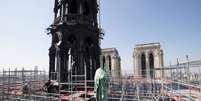 Estátua de São João é removida da Catedral de Notre Dame após incêndio
11/04/2019
REUTERS/Philippe Wojazer  Foto: Reuters