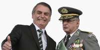 É preocupante que militares sejam vistos como 'fiadores' do governo, diz Yascha Mounk. Na foto, Bolsonaro com o comandante do Exército, Edson Leal Pujol  Foto: Presidência da República / BBC News Brasil