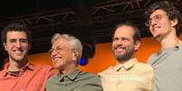 Caetano Veloso se apresenta com os filhos Tom, Zeca e Moreno   Foto: Divulga&ccedil;&atilde;o