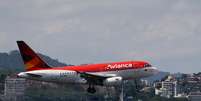 Aeronave da Avianca pousa no aeroporto Santos Dumont, no Rio de Janeiro 
03/04/2019
REUTERS/Sergio Moraes  Foto: Sergio Moraes / Reuters