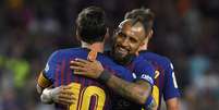 Vidal, do Barcelona, reitera desejo de jogar no Flamengo (Foto:LLUIS GENE / AFP)  Foto: LANCE!