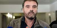 Frédéric Péchier, que havia sido acusado de sete envenenamentos, é agora suspeito de ter intoxicado outras 17 pessoas  Foto: AFP / BBC News Brasil