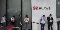 Novos aparelhos Huawei devem perder acesso a alguns aplicativos e serviços do Google  Foto: Getty Images / BBC News Brasil