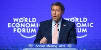 Seth Berkley, presidente da aliança Gavi, discursa durante edição de 2015 do Fórum Econômico Mundial em Davos, na Suíça
22/01/2015 REUTERS/Ruben Sprich  Foto: Reuters