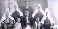 Família Ananía, da Palestina, na cidade de Angol no sul do Chile no início do século 20  Foto: Diário del Mundo Arabe / BBC News Brasil