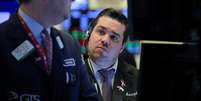 Operadores trabalham na Bolsa de Valores de Nova York. 30/05/2019. REUTERS/Brendan McDermid  Foto: Reuters