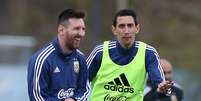 Di María e Messi durante treino da seleção da Argentina  Foto: Agustin Marcarian / Reuters