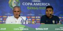 Tite e Casemiro deram entrevista nesta quinta-feira, no Morumbi (Foto: Pedro Martins / MoWA Press)  Foto: LANCE!