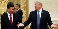 Os presidentes da China, Xi Jinping (à esquerda), e dos EUA, Donald Trump. 09/11/2017. /Jonathan Ernst  Foto: Reuters