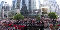 Multidão se concentrou na University Avenue, em Toronto  Foto: Nick Turchiaro-USA TODAY Sports / Reuters