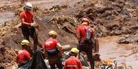 Equipe de resgate busca vítimas após rompimento de barragem em Brumadinho  Foto: Adriano Machado / Reuters