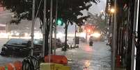 Tempestade alaga ruas de Nova York  Foto: Reprodução / Twitter / Ansa