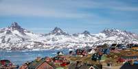 Montanhas cobertas por neve vistas de Tasiilaq, na Groenlândia
15/06/2018
REUTERS/Lucas Jackson  Foto: Reuters