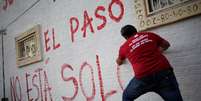 Homem participa de protesto em El Paso após massacre a tiros
04/08/2019
REUTERS/Jose Luis Gonzalez  Foto: Reuters