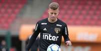 Lucas Fernandes interessa ao Santos (Rubens Chiri/São Paulo FC)  Foto: Lance!