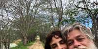 Fabio Assunção e Maria Ribeiro em Lajedo do Pai Mateus, na Paraíba.  Foto: Instagram.com/fabioassuncaooficial / Estadão